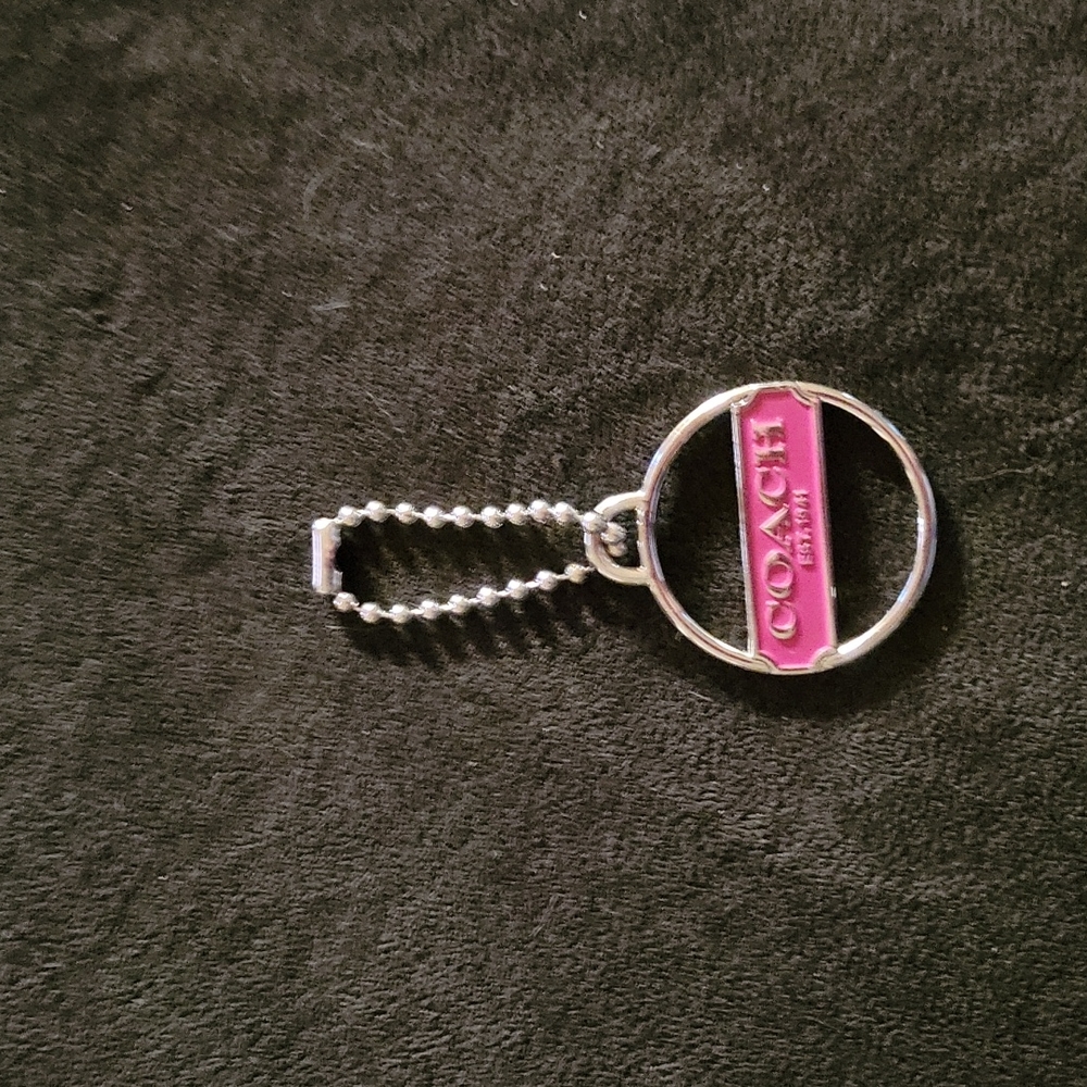 COACH ROUND PINK ENAMEL SILVER NICKEL METAL KEY FOB BAG CHARM KEYCHAIN HANG TAG